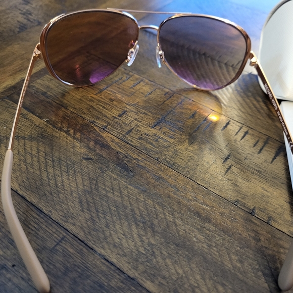 Michael Kors Chelsea Bright sunglasses - Picture 3 of 10
